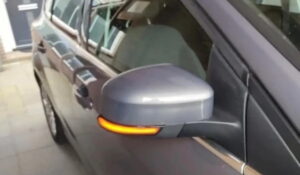 side mirror turn signal not working